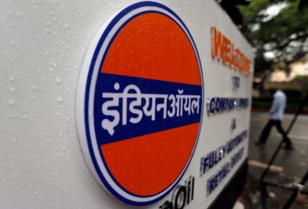 Глава Indian Oil заявил, что покупает не подпадающую под санкции российскую нефть